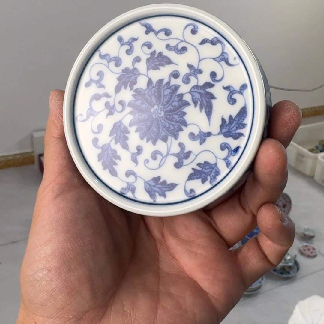 陶摆件青花缠枝莲盖置