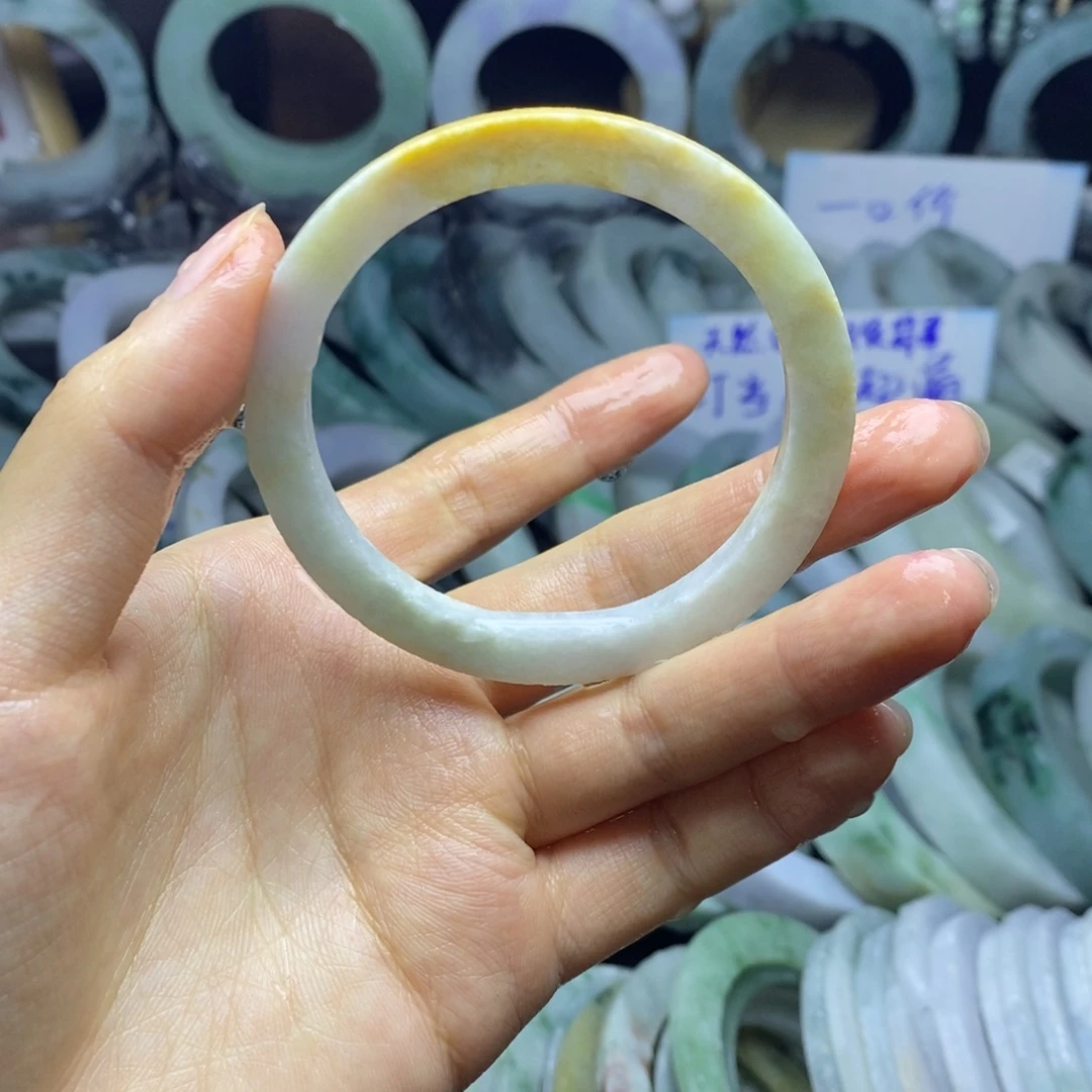 定制翡翠未镶嵌手镯