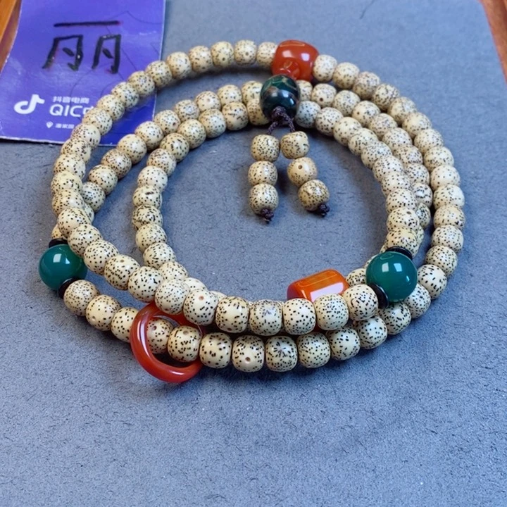 星月菩提吊坠沧***孩星月菩提