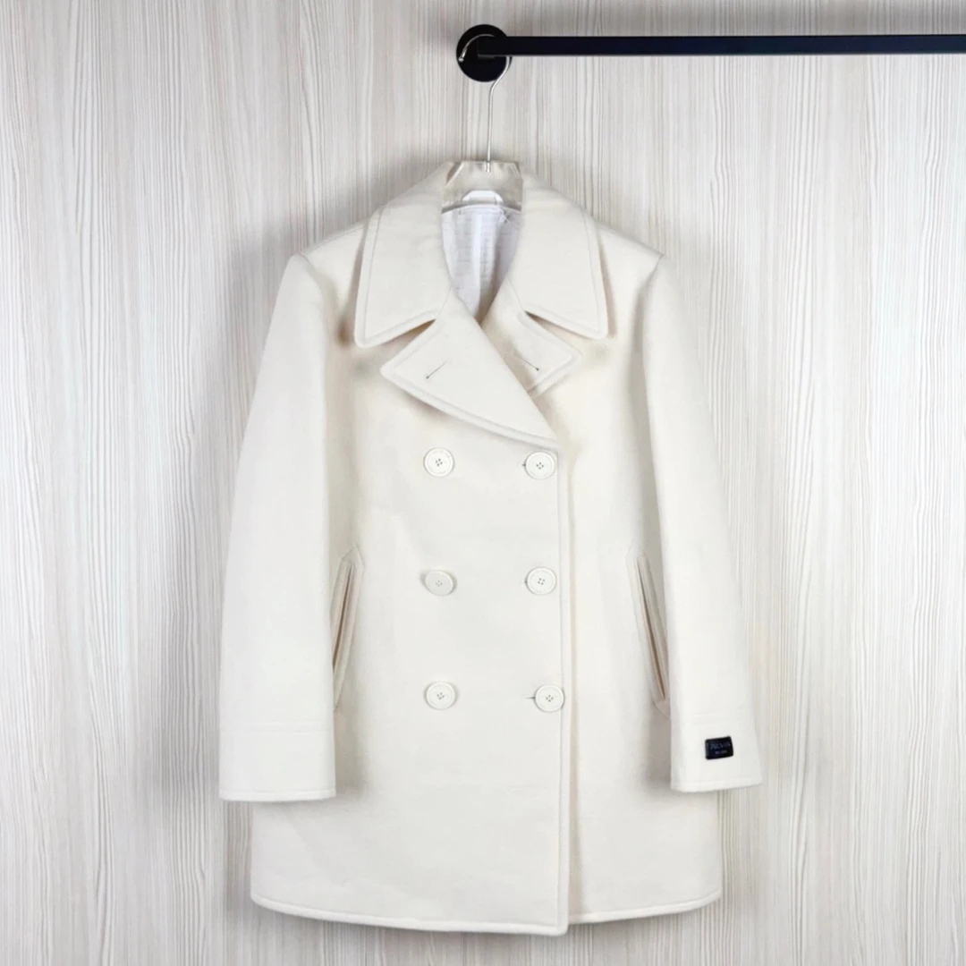 99新 Prada/普拉达  大衣 尺码42成色看直播 GSS25792