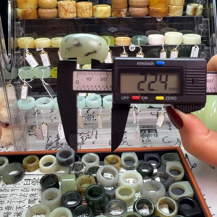 蛇纹石玉合金戒指