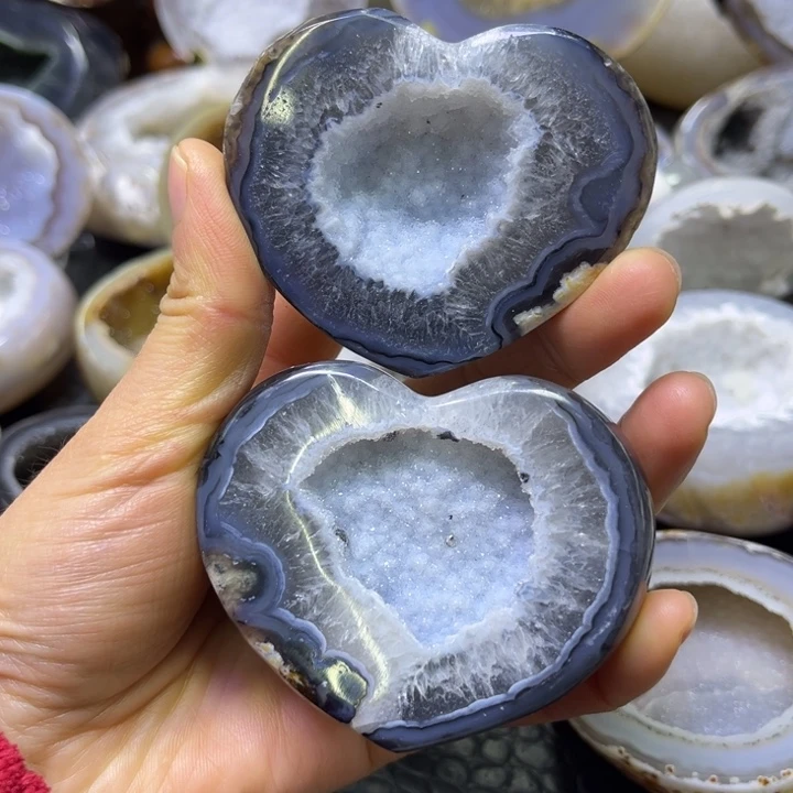 水晶珠宝半成品未镶嵌蓝软爱心