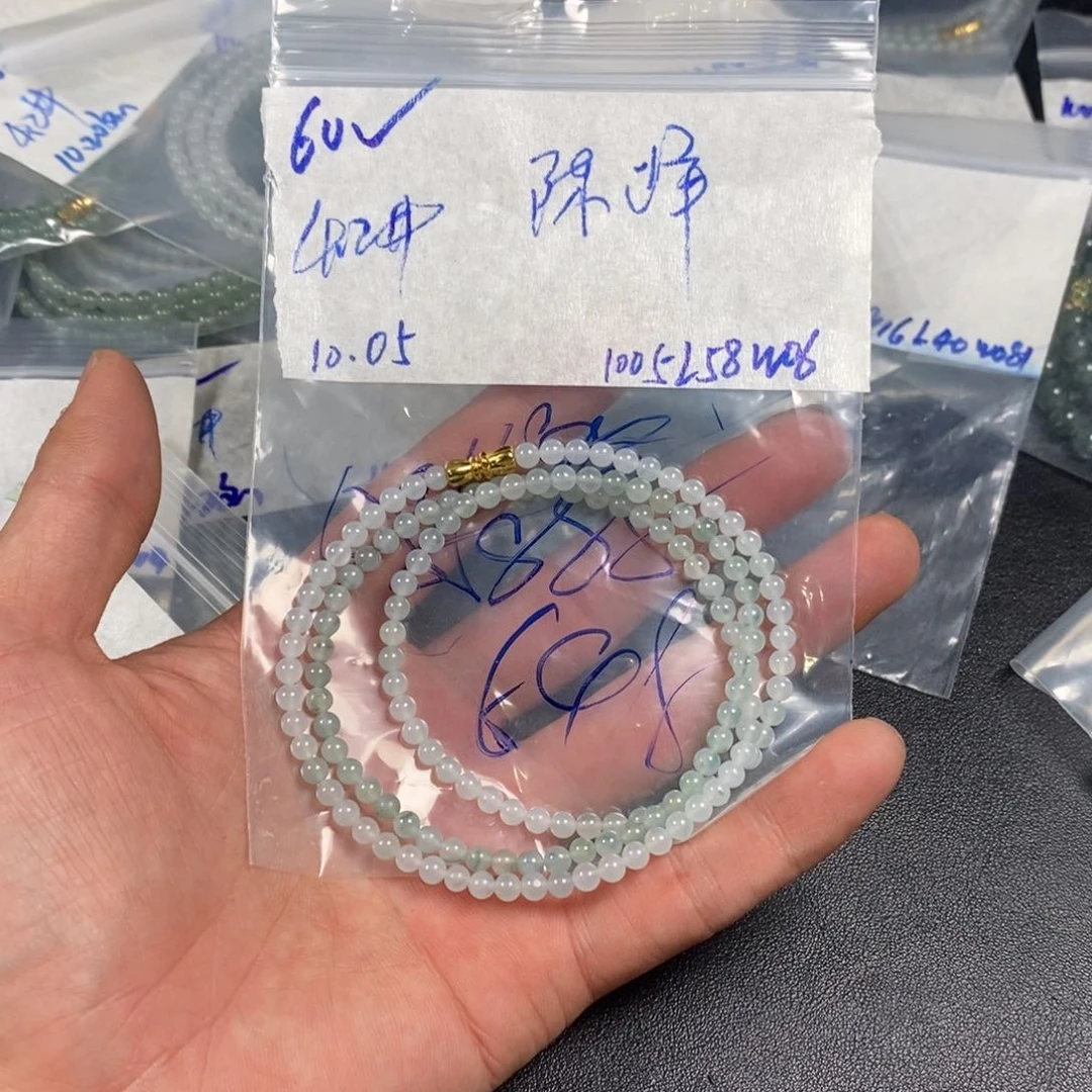 定制翡翠未镶嵌陈*。