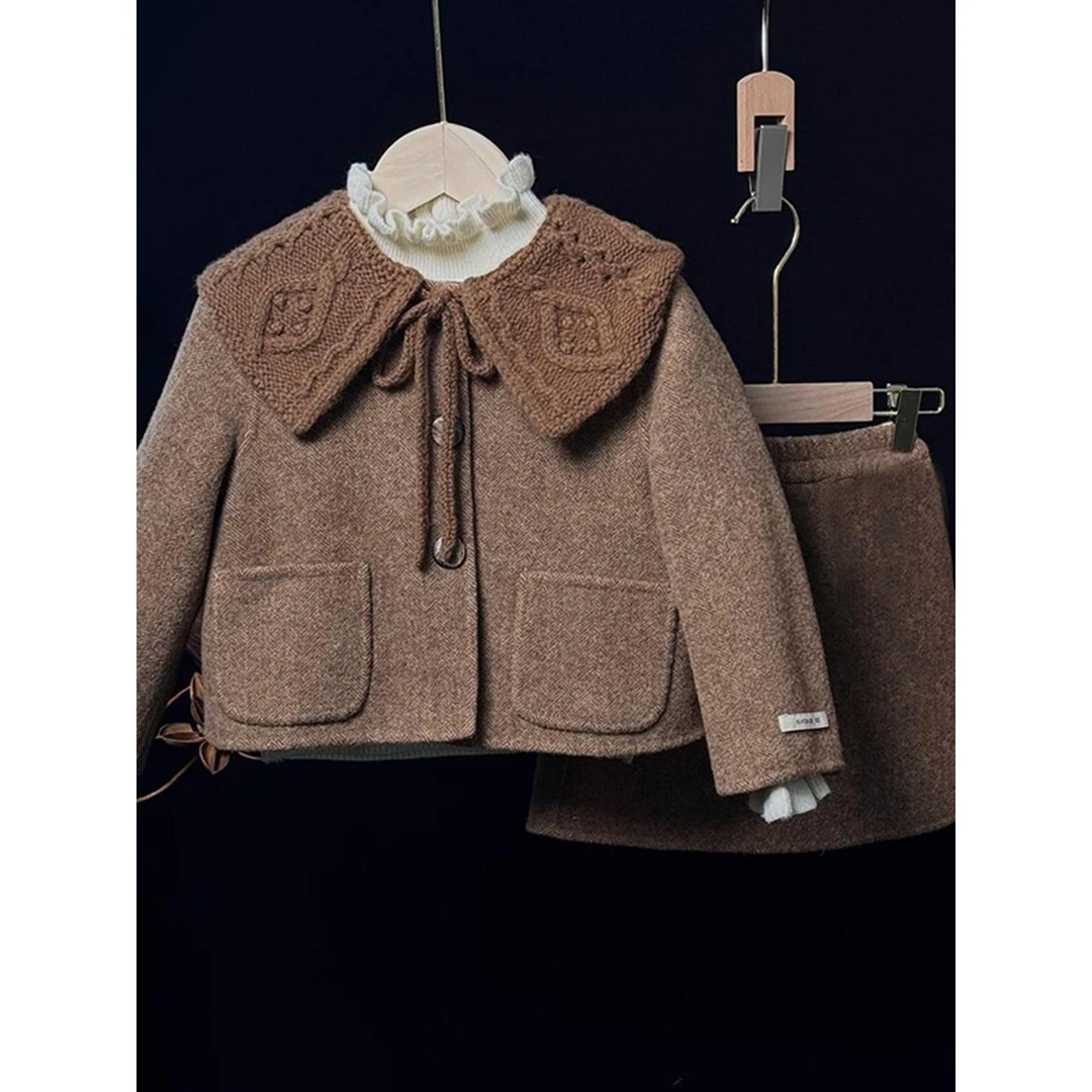 奥莱正品韩版女童2026秋冬新款美拉德棕色人字纹翻领外套小女孩毛