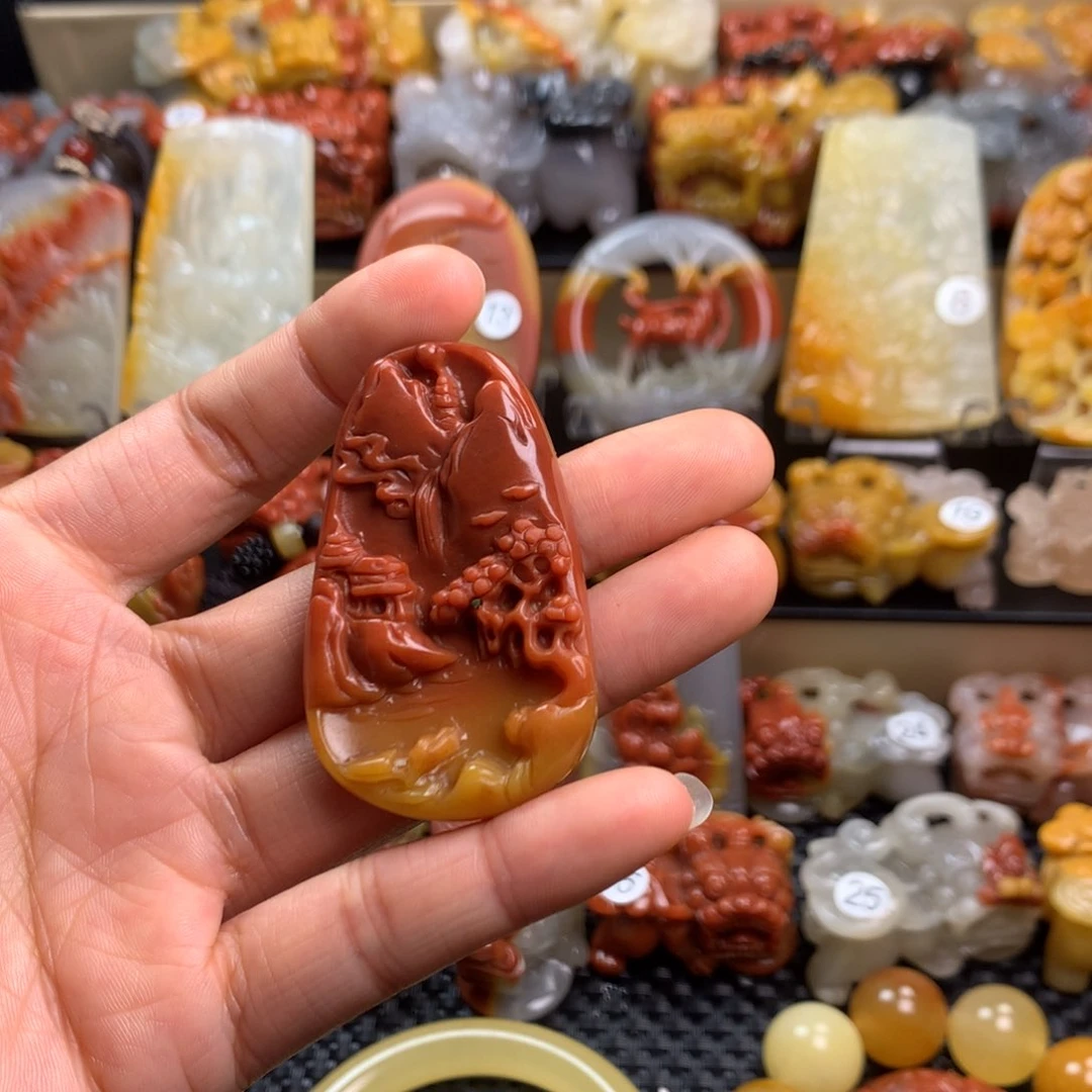 石英质玉（黄龙玉）挂件未镶嵌