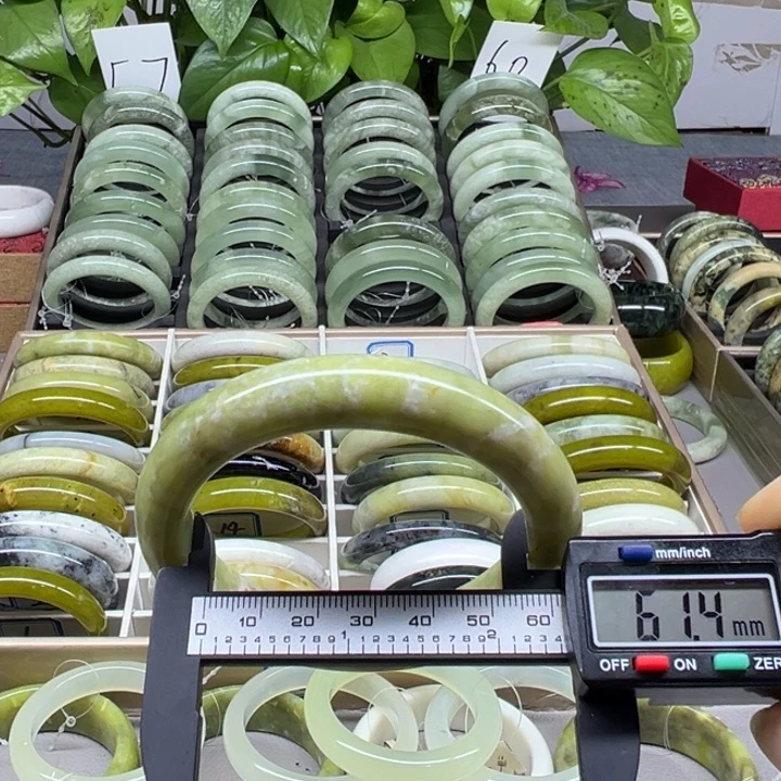 蛇纹石玉未镶嵌手镯30