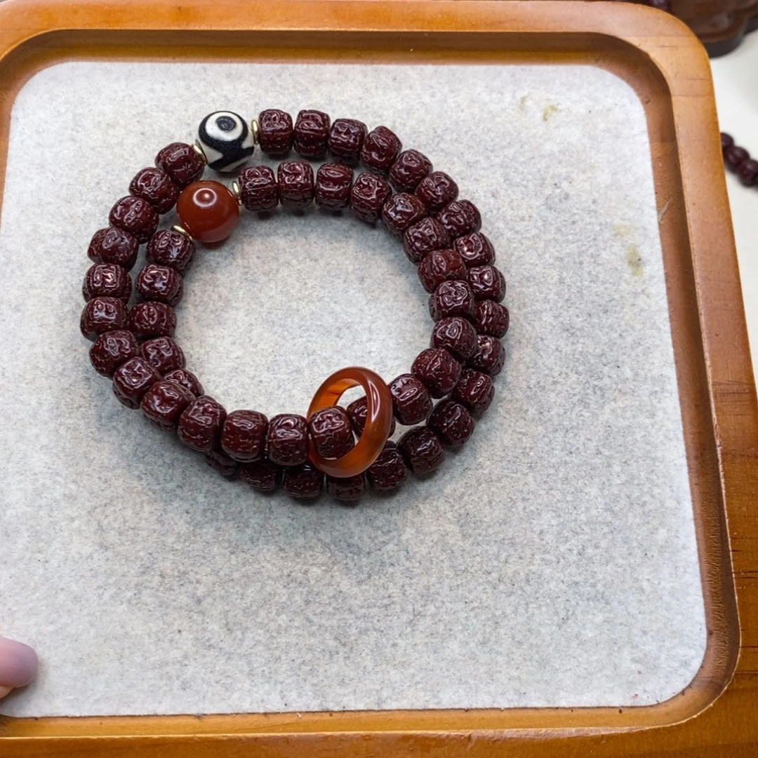 金刚菩提吊坠10盘龙老手持