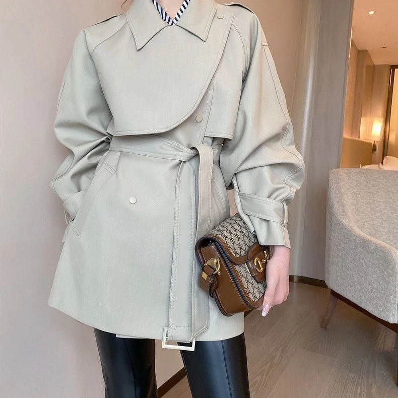 春秋季斗篷式2025新款风衣女外套气质时尚韩版修身小个子短款上衣