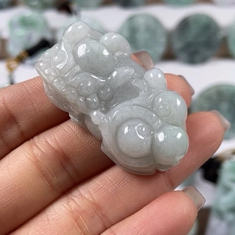 翡翠颈饰未镶嵌貔貅福利