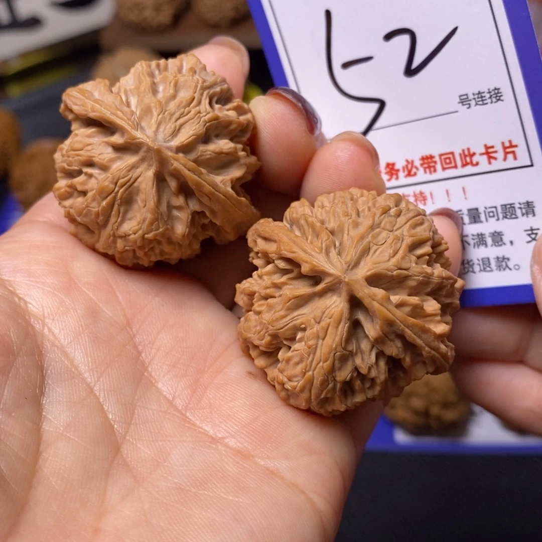 文玩核桃把件40苹果52