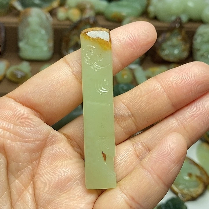 岫岩河磨玉（透闪石质玉）未镶嵌颈饰