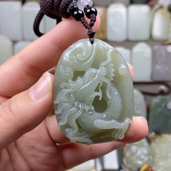 和田玉（糖玉）未镶嵌颈饰