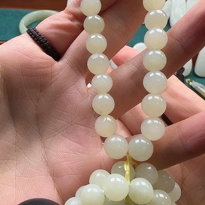 和田玉（糖玉）未镶嵌手链