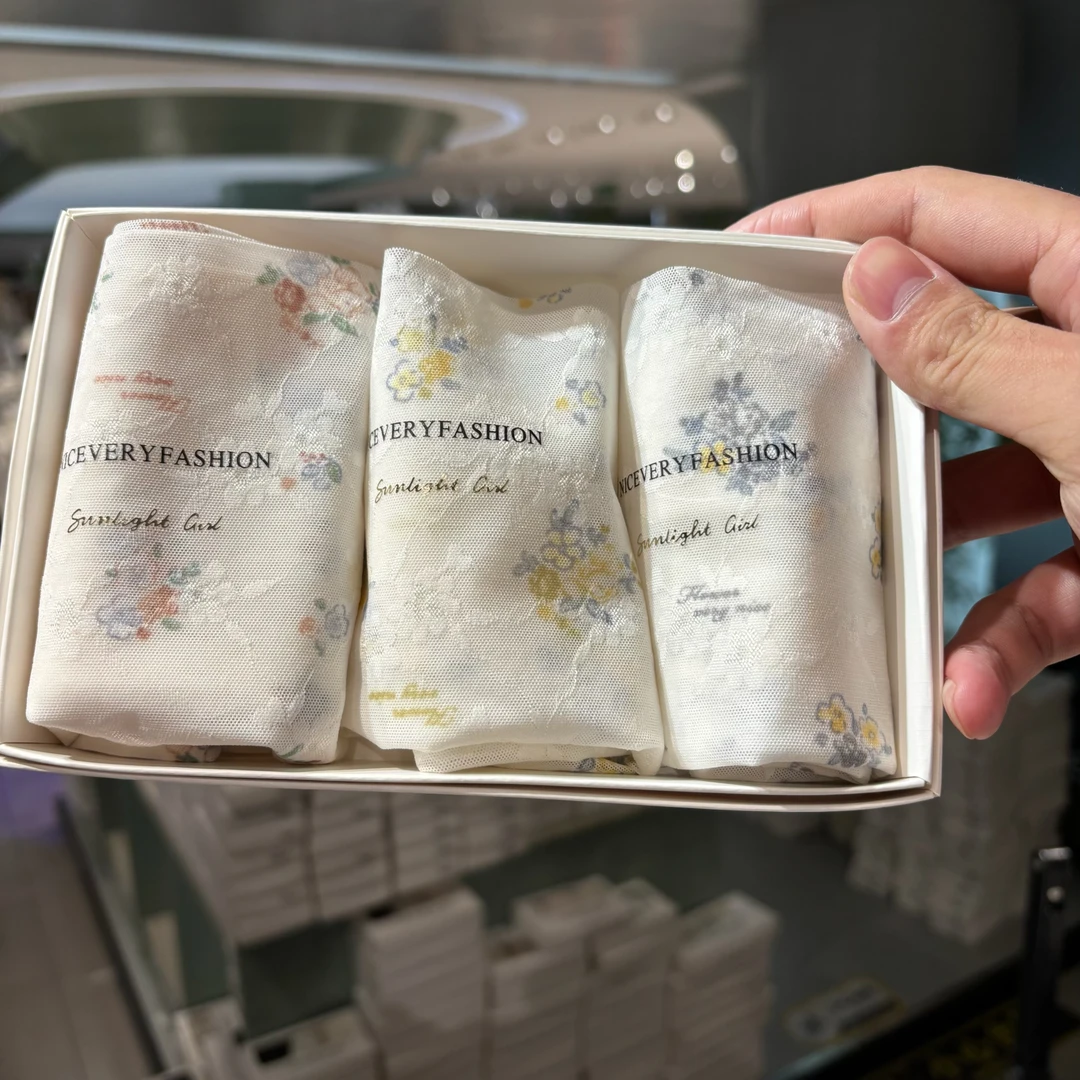 88353 文心兰无痕柔软女生碎花夏季透气卡通舒适女士内裤80-110斤