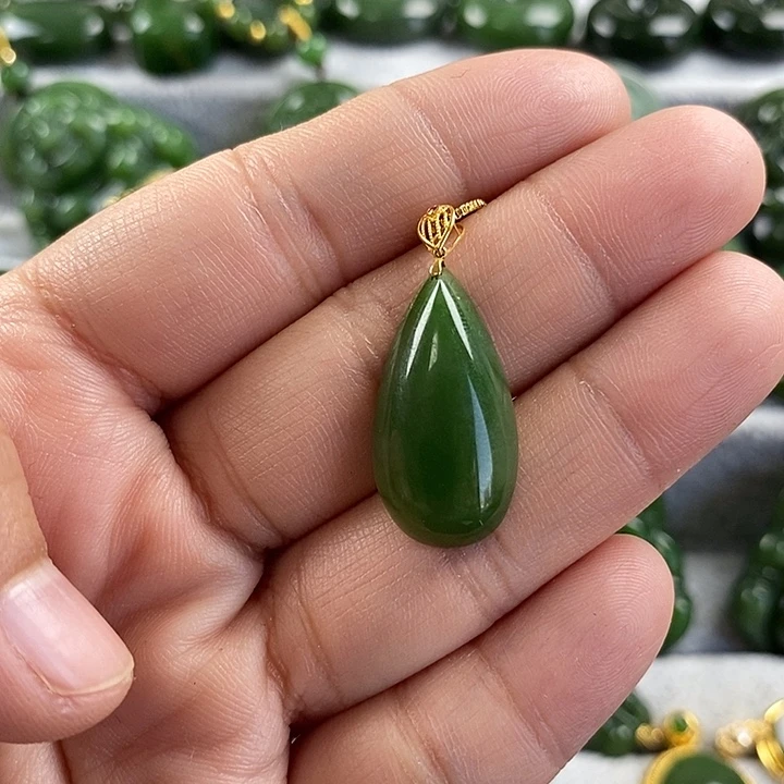 和田玉（碧玉）未镶嵌颈饰25