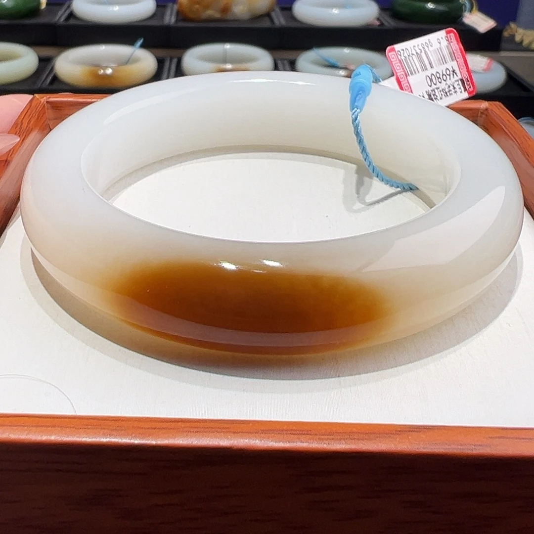 和田玉（糖玉）未镶嵌手镯