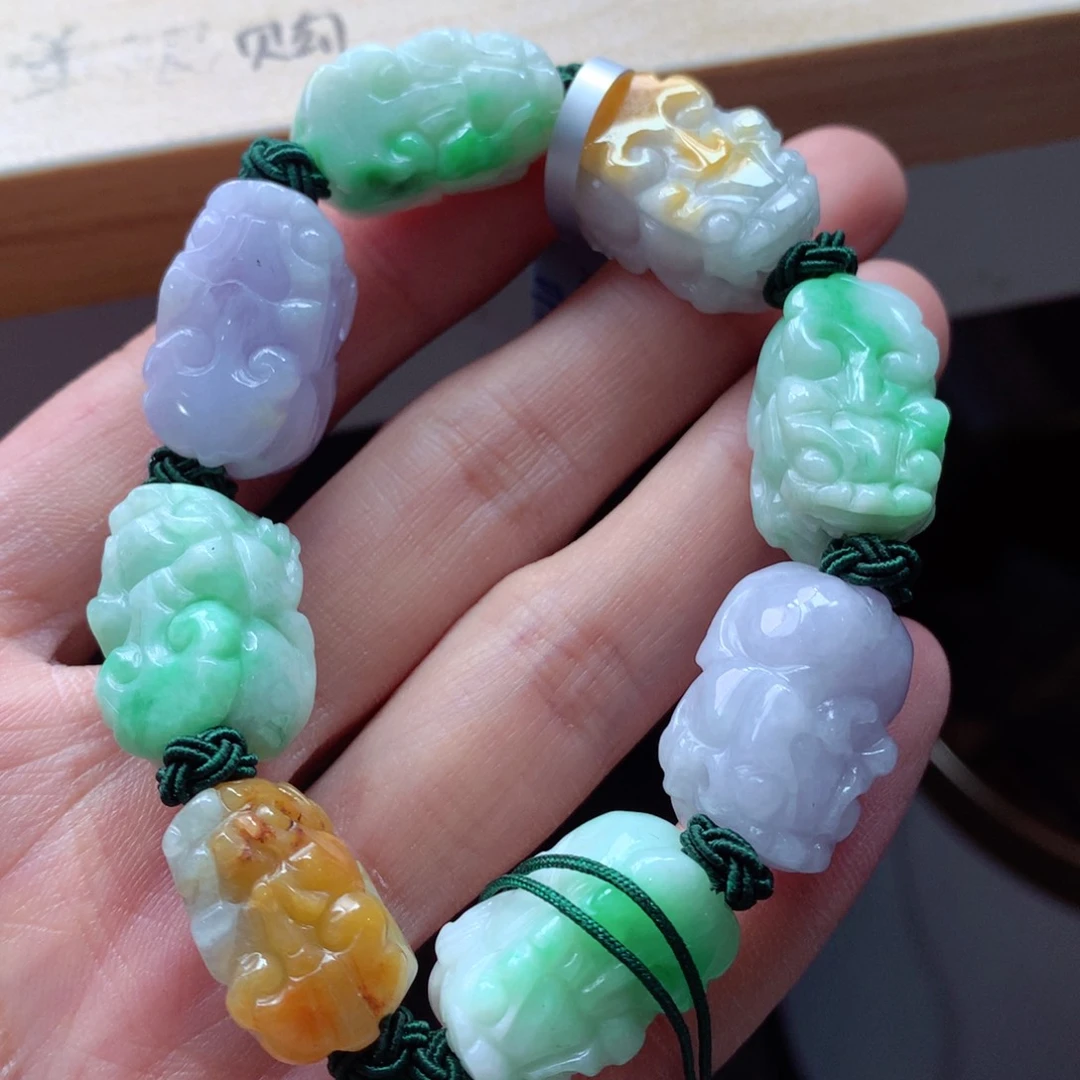 翡翠颈饰未镶嵌吊坠