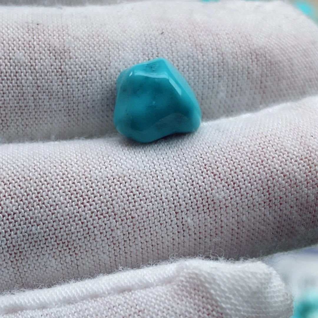 绿松石未镶嵌天然原矿绿松石