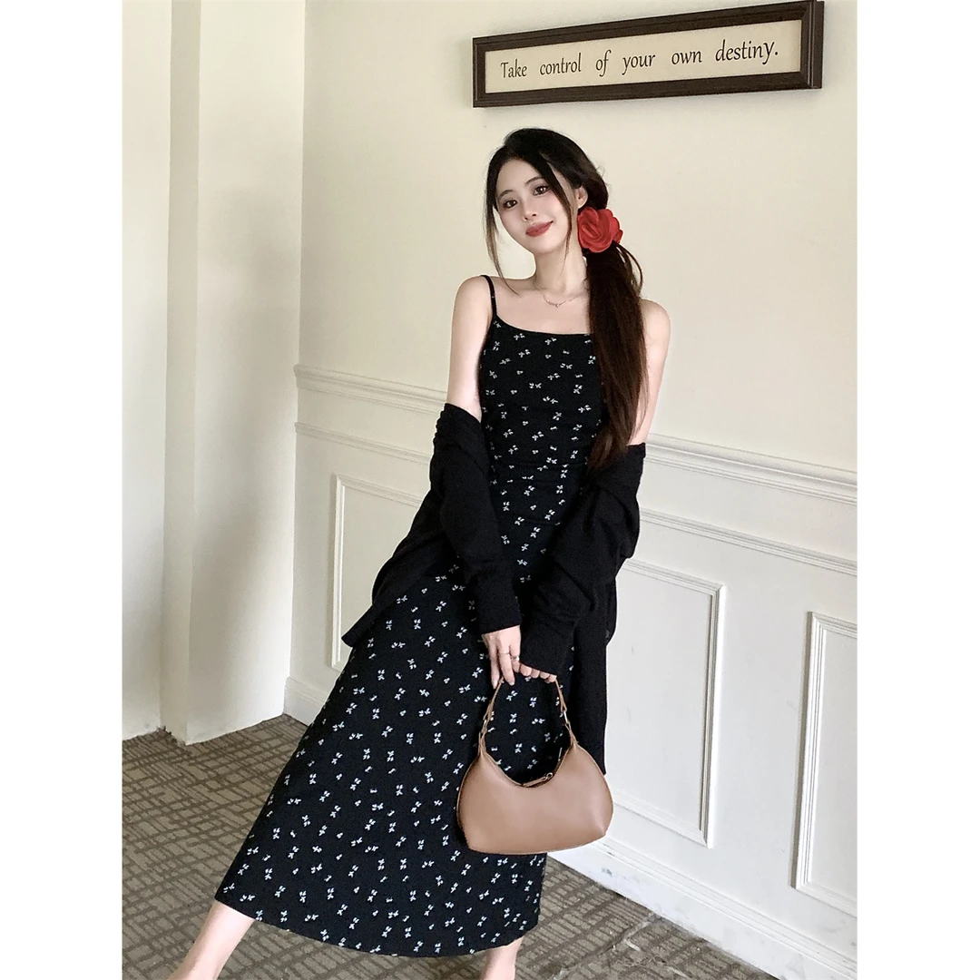 辣妹裙子黑色小碎花吊带连衣裙女装夏季修身显瘦包臀裙小个子短裙