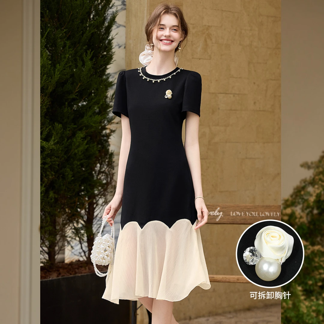 白鹿语25夏圆领针梭拼弧形下摆微弹钉珠连衣裙YU20463