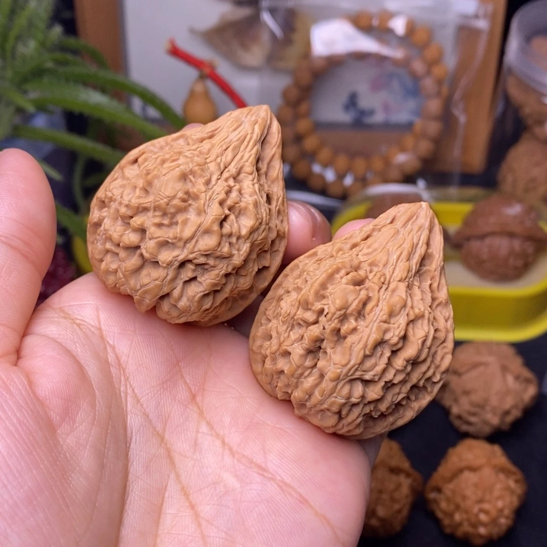 文玩核桃把件38坐佛