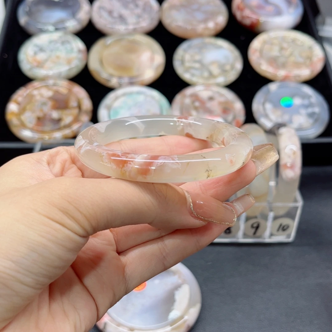 玛瑙/玉髓手镯未镶嵌53