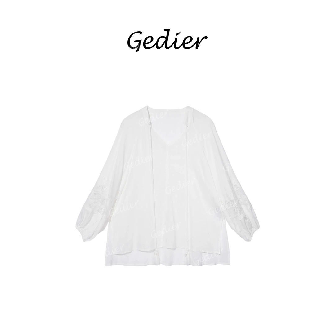 【歌蒂尔Gedier】2025春款欧若风白色V领刺绣灯笼袖上衣 CG520161Y