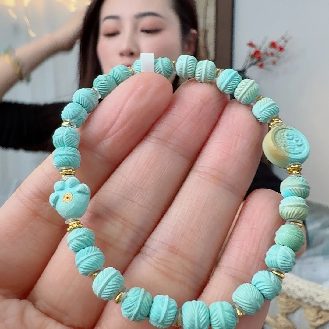 绿松石未镶嵌珠宝奇石