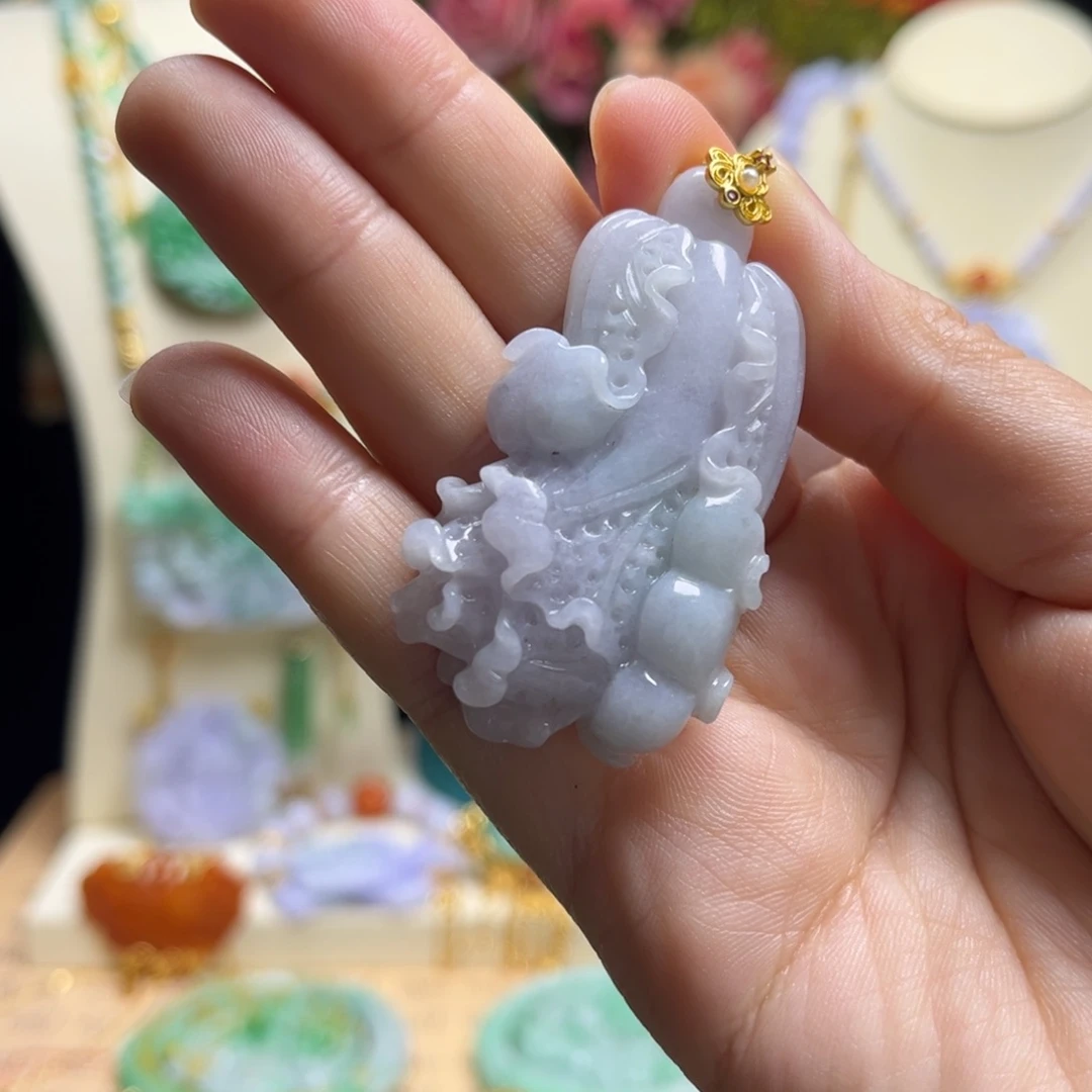 翡翠颈饰未镶嵌紫菜