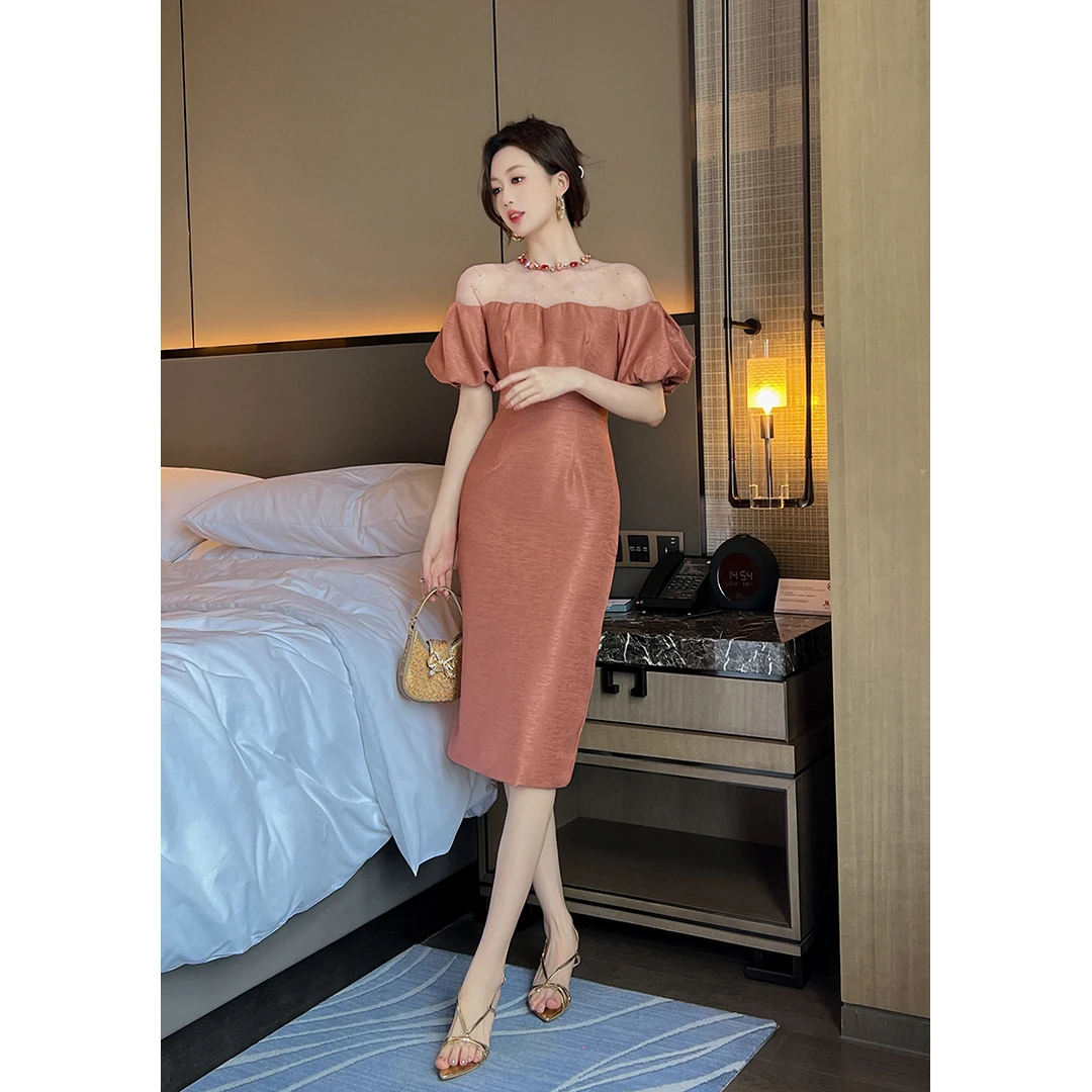 2025年夏季设计师新款一字肩修身显瘦拼接短袖财阀千金女装连衣裙