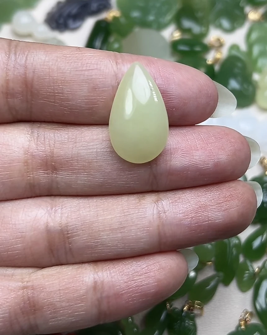 天然和田玉水滴 吊坠  玉水滴挂件