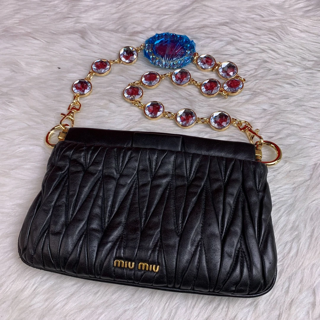 95新 MIU MIU/缪缪 黑色褶皱链条包/EE09611033/1033