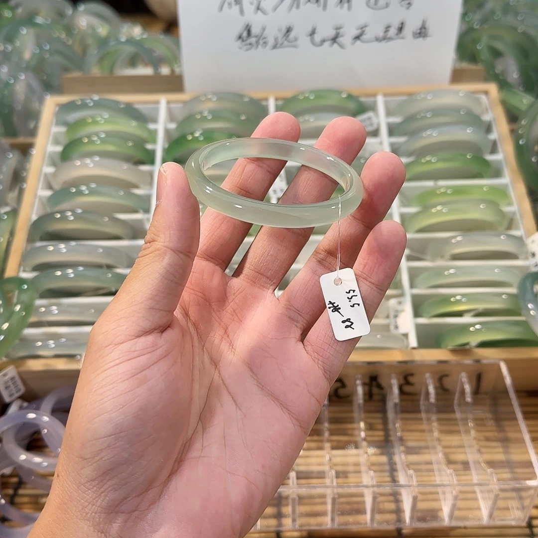 玛瑙/玉髓未镶嵌手镯圈口53.5