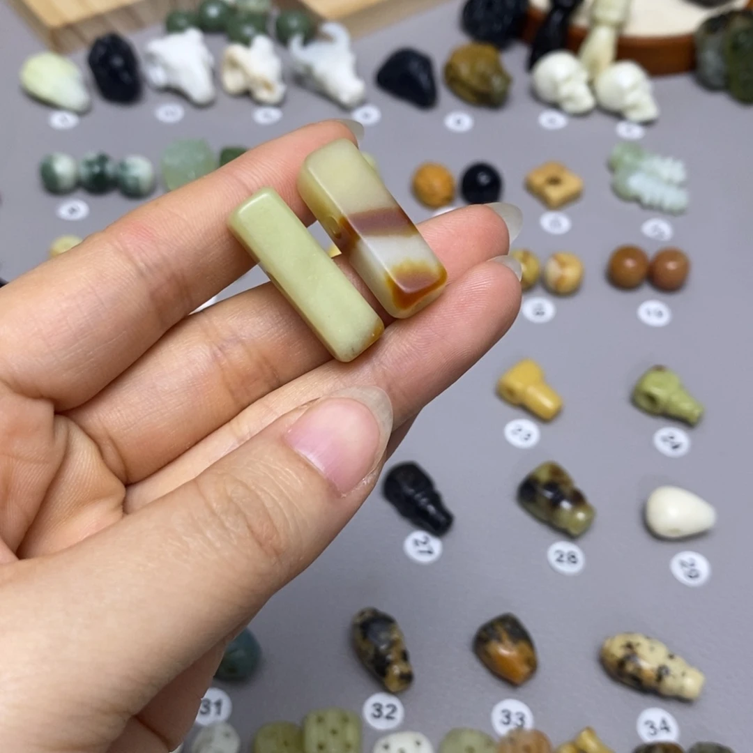 蛇纹石玉配饰合金S***o