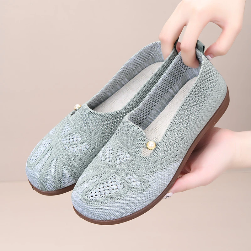 夏季老北京布鞋女士平底飞织网面软底鞋豆豆底中老年防滑妈妈鞋子