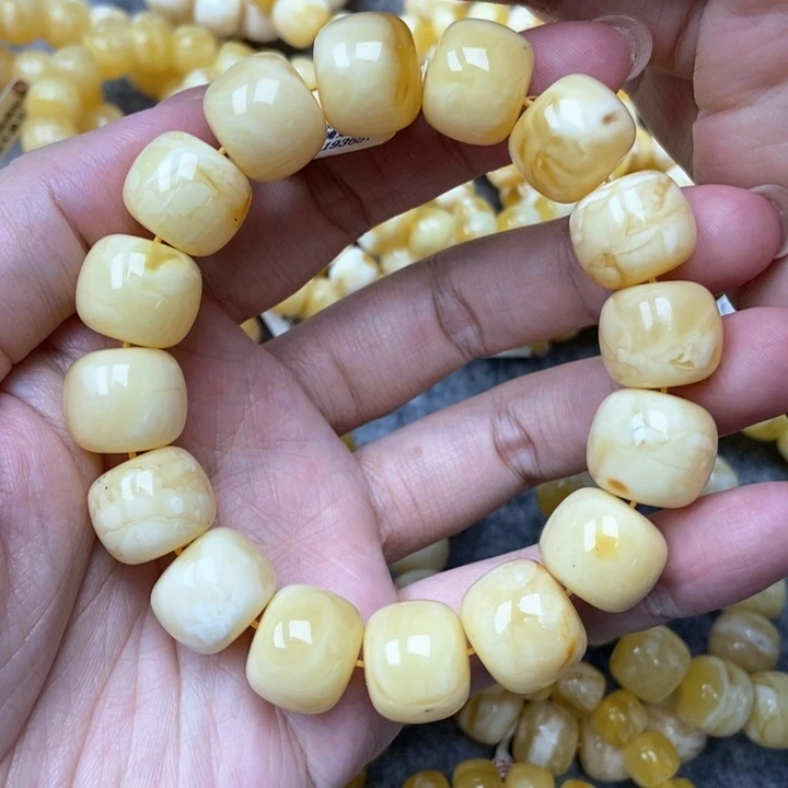 琥珀未镶嵌珠宝奇石25