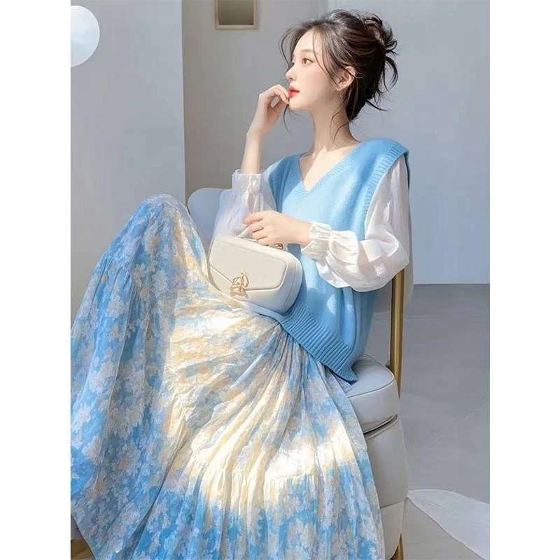 2025年春秋季新款韩版小个子蓝白色洋气套装女时尚高级感两件套潮