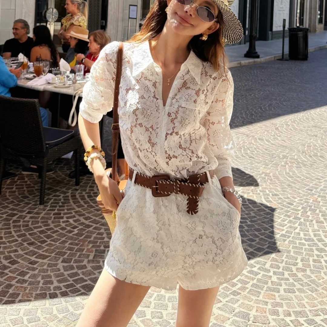 摩登蕾丝连体裤夏季小香风白色镂空法式连体裤