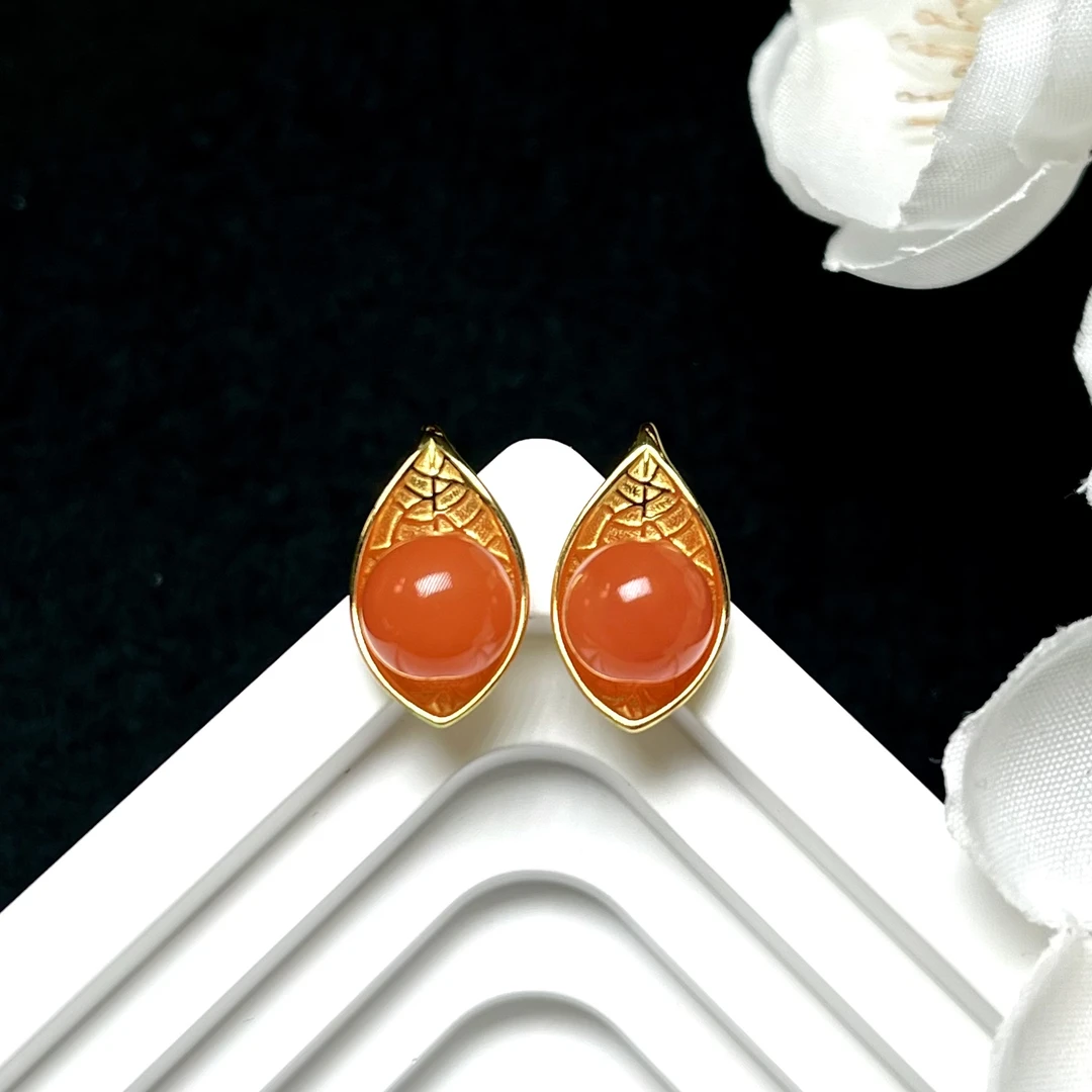 天然南红耳钉 保山南红S925银镶嵌树叶耳钉 15*8.5*7.5mm时尚精美