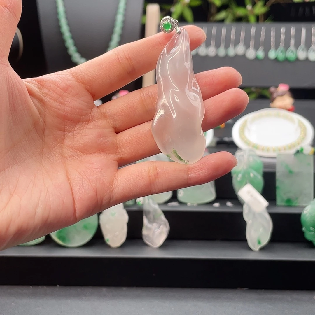 石英质玉未镶嵌吊坠(不含链)肉***儿