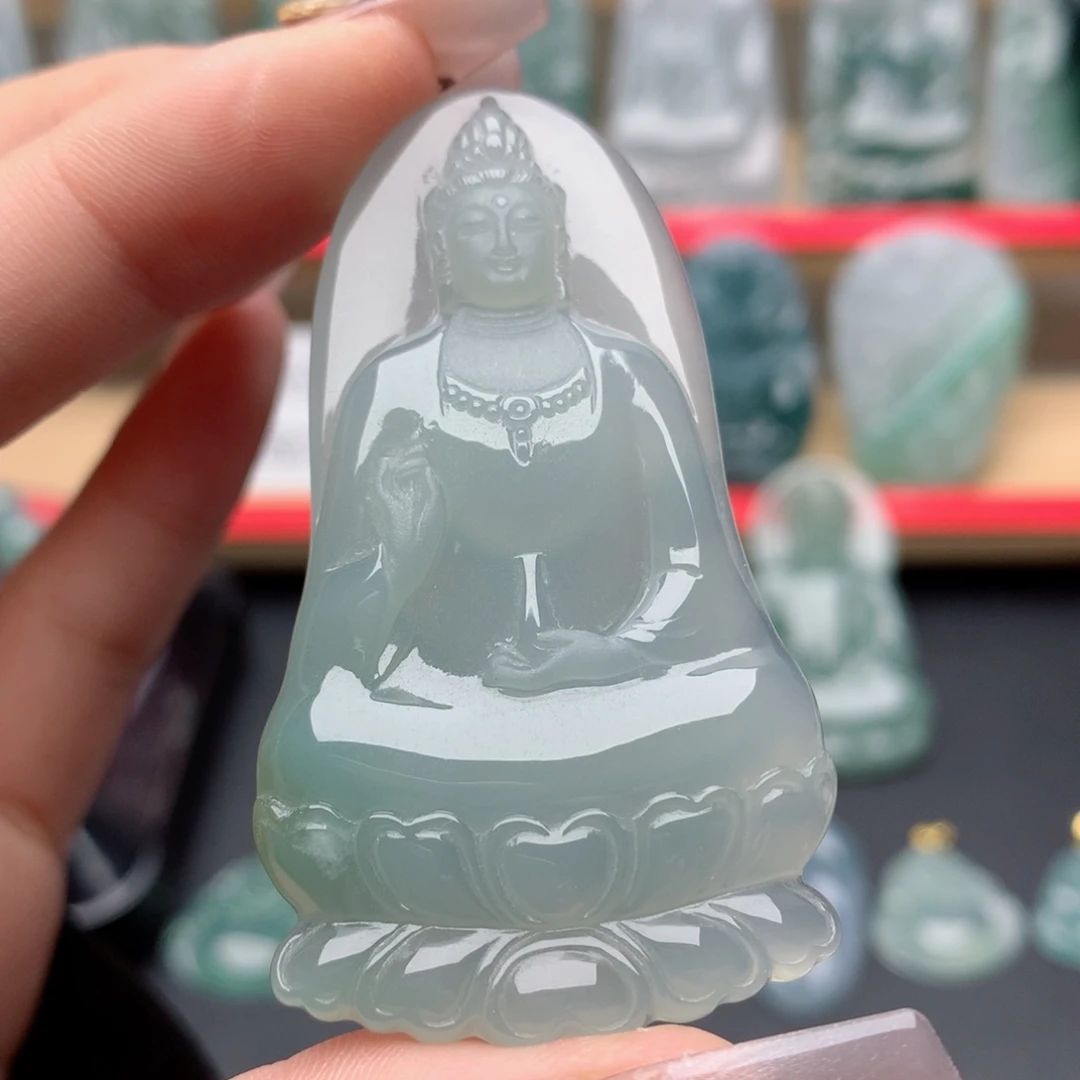 翡翠未镶嵌颈饰素衣观音