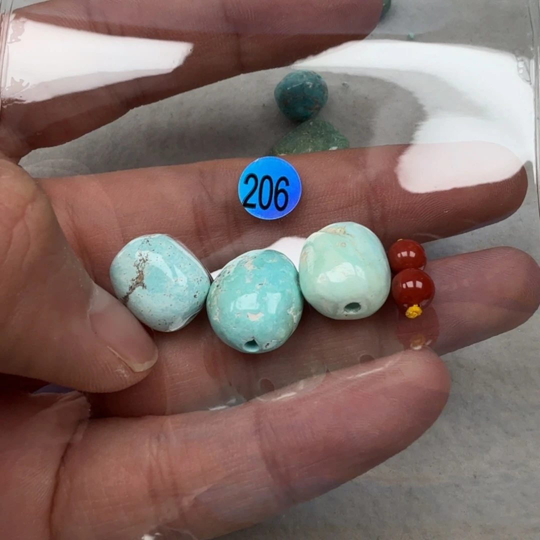 南红玛瑙未镶嵌珠宝奇石