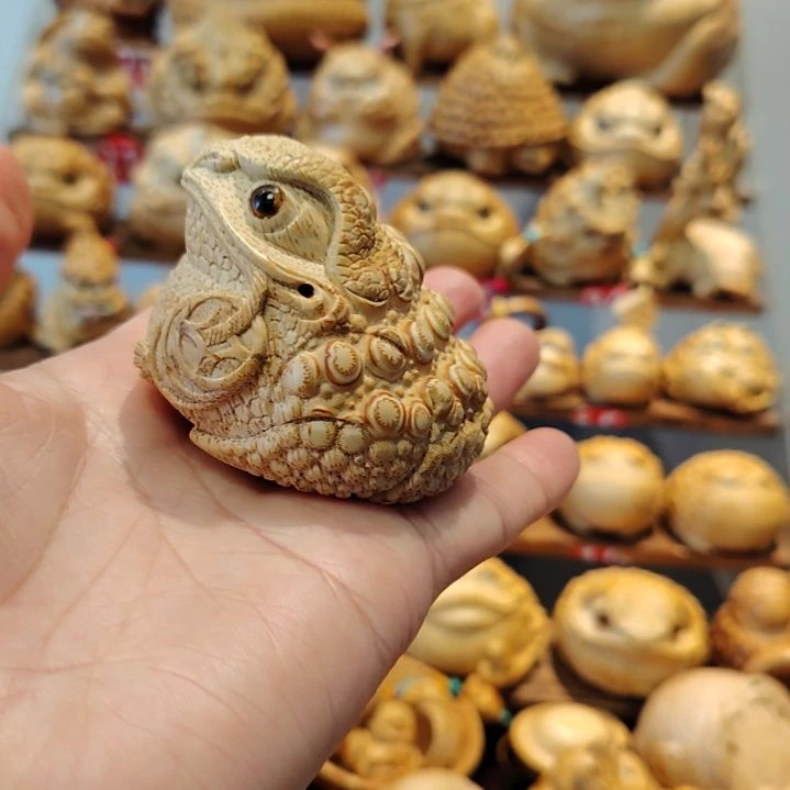 虚***间竹竹根雕三足金蟾