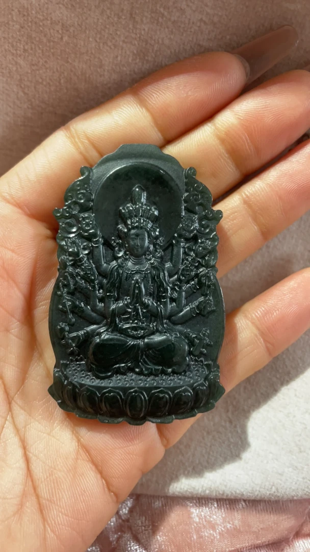 新疆和田玉生肖鼠守护