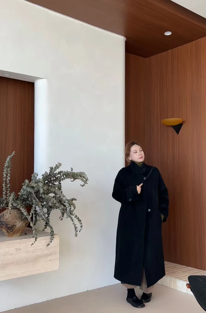 【长款苏丽大衣】HANI冬季新款 立领设计感黑色羊毛大衣 Y208