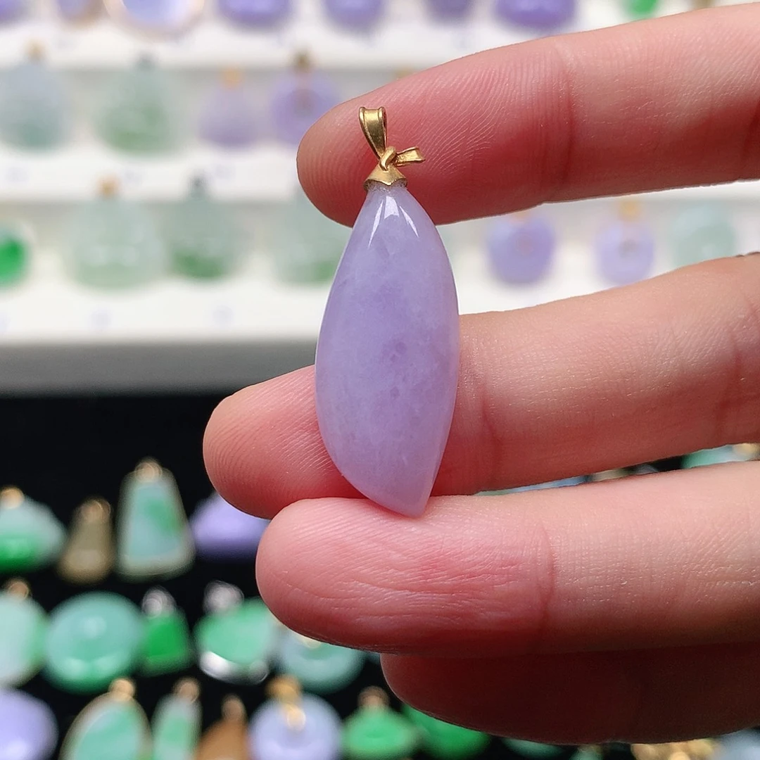 颈饰18K金镶嵌翡翠翡翠吊坠