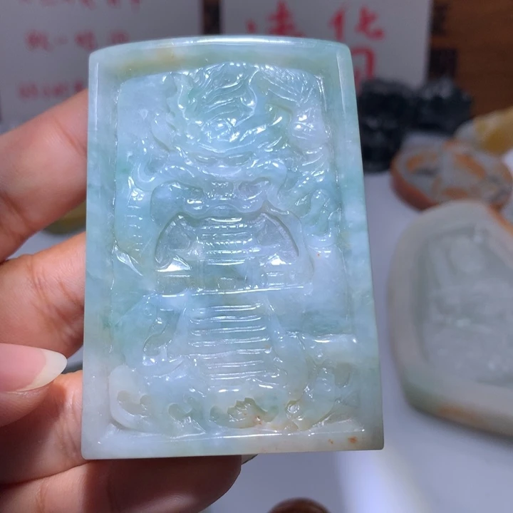 翡翠未镶嵌颈饰保真天然A货翡翠