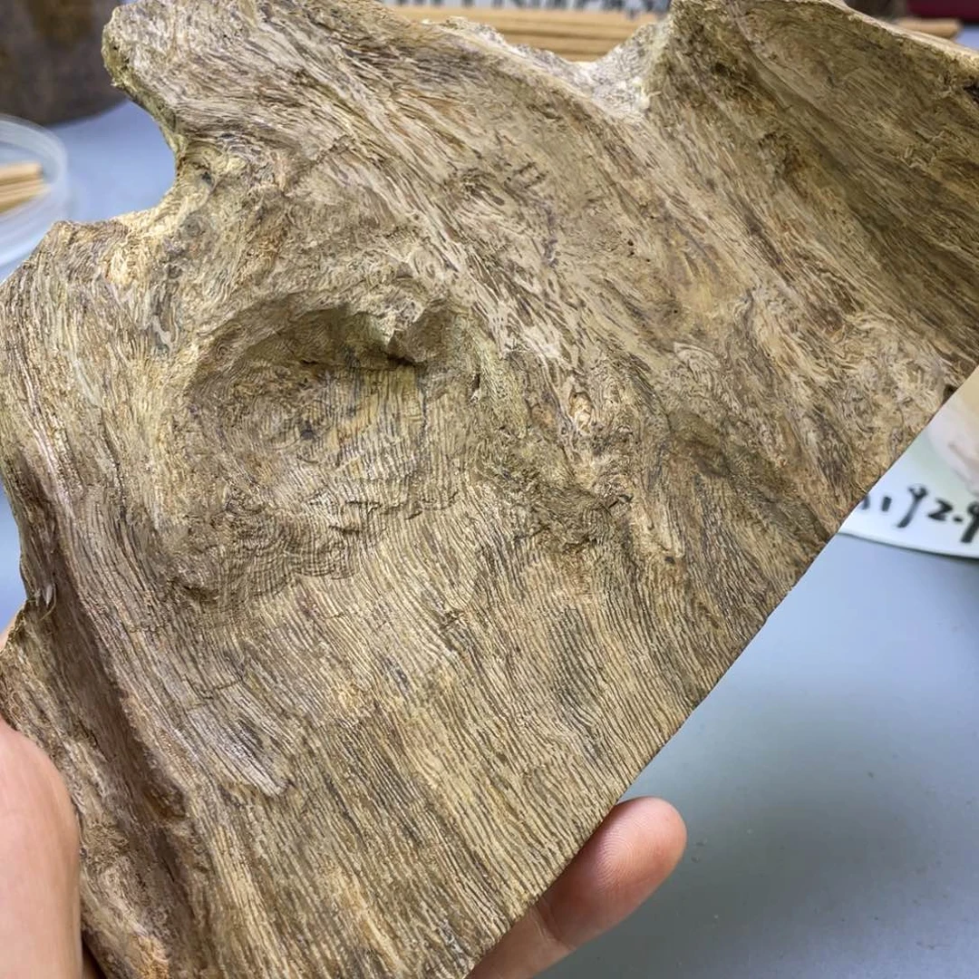 沉香碎屑沉香金丝菩萨Q碎料149.4克