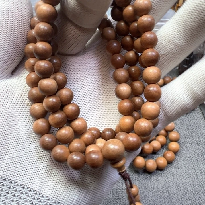 刘***岁木檀香木0.8……108……黑沉