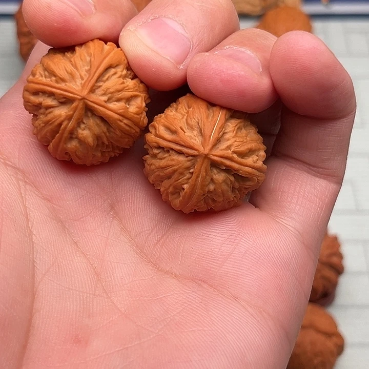 把件文玩核桃四棱